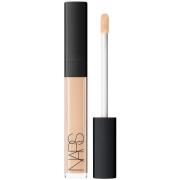 Antiojeras en crema NARS Cosmetics Radiant (diferentes tonos) - Custar...